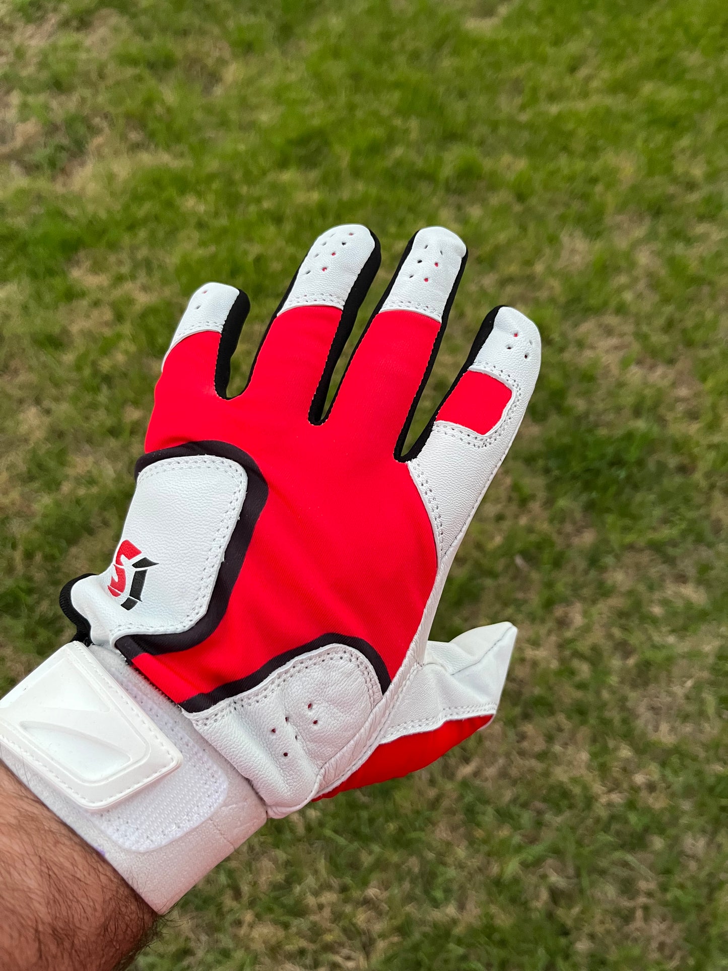 S1 Batting Gloves - Red/Black